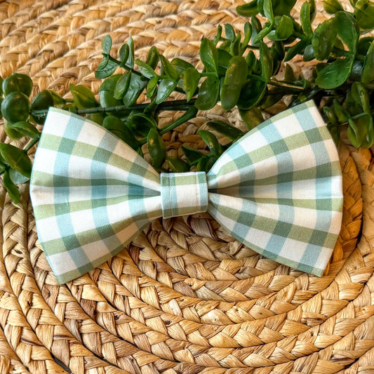 The Sunday Plaid Bow Tie