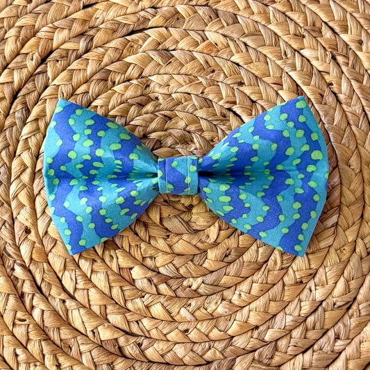 Poolside Bow Tie (Blue)