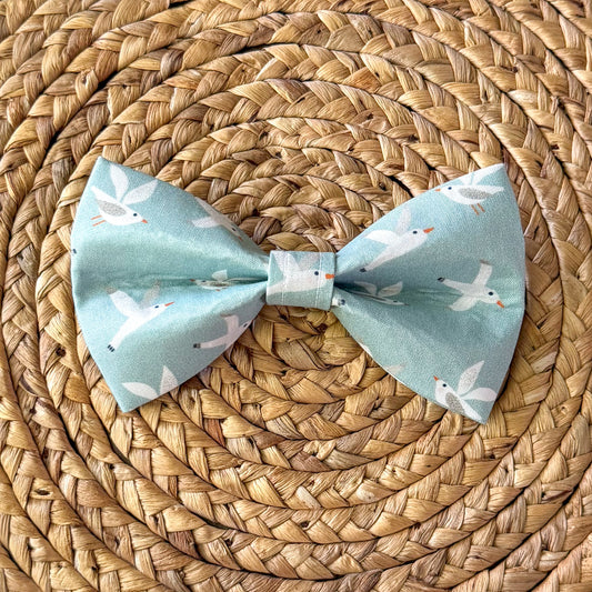 Beach Bandit Bow Tie