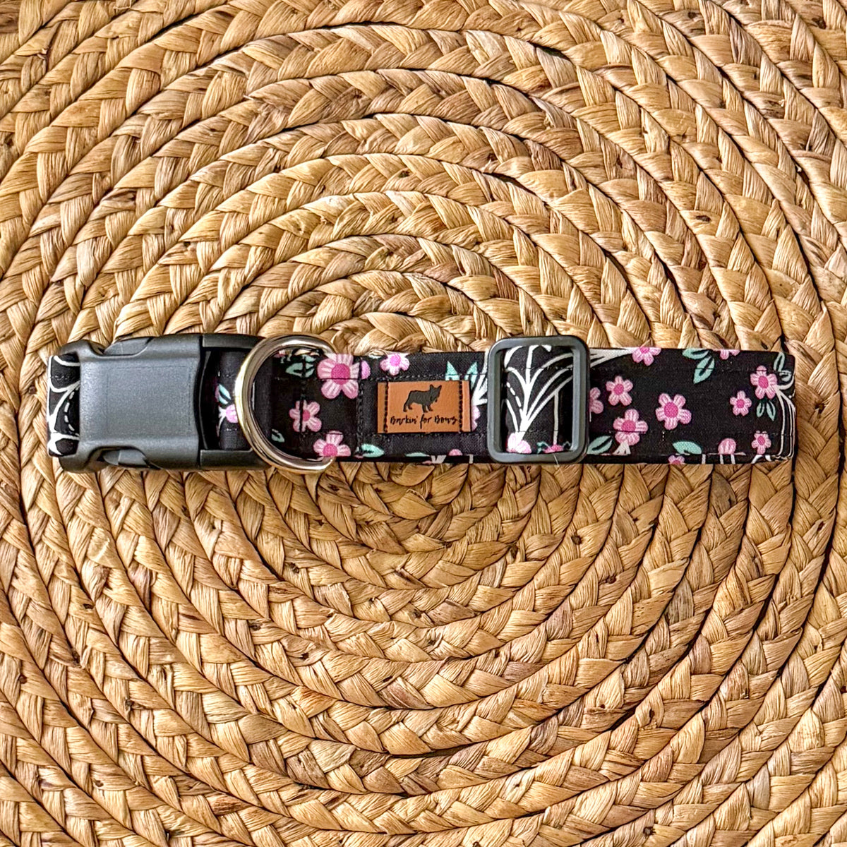 Webs and Wildflowers (Black) Collar