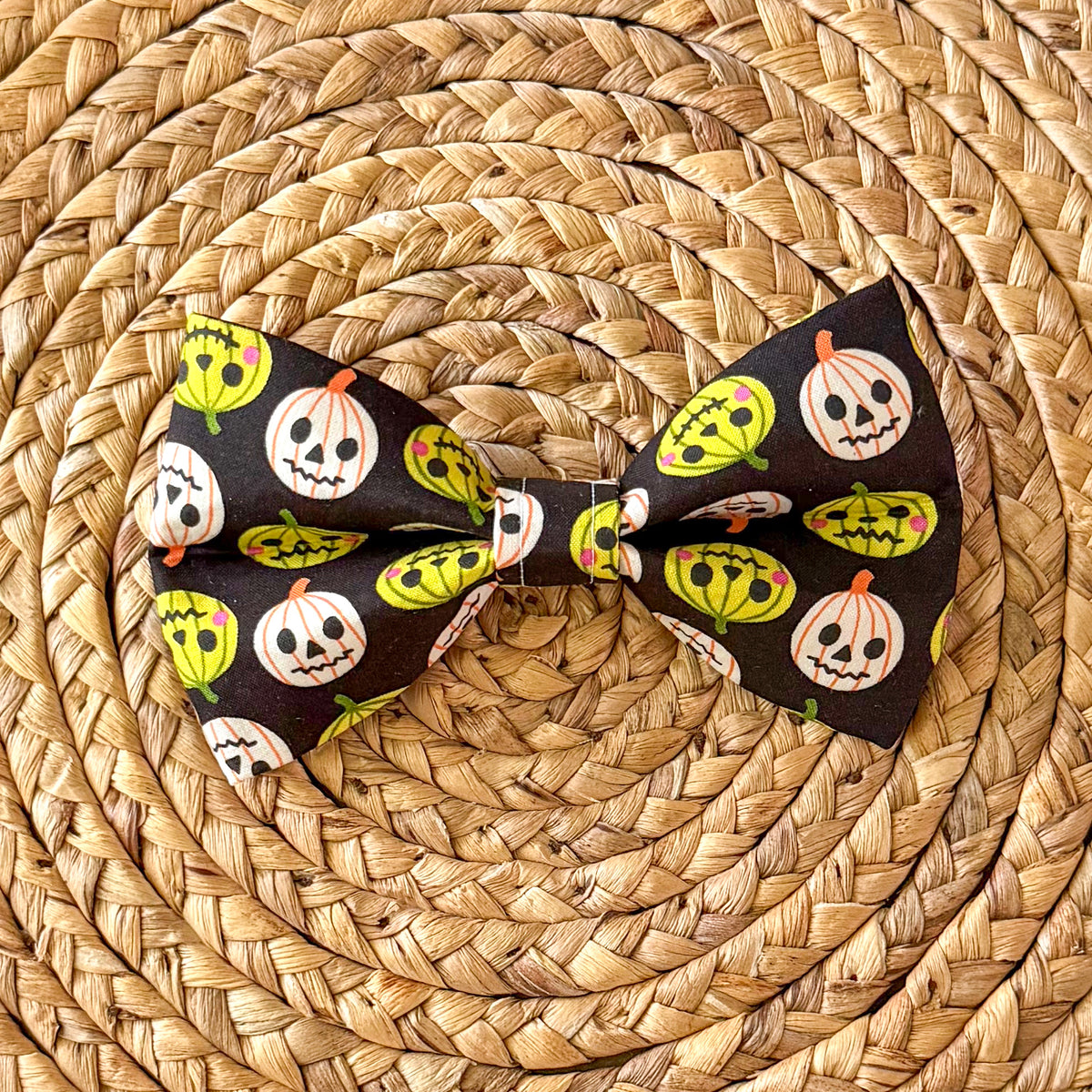 Jack O Lantern (Black) Bow Tie